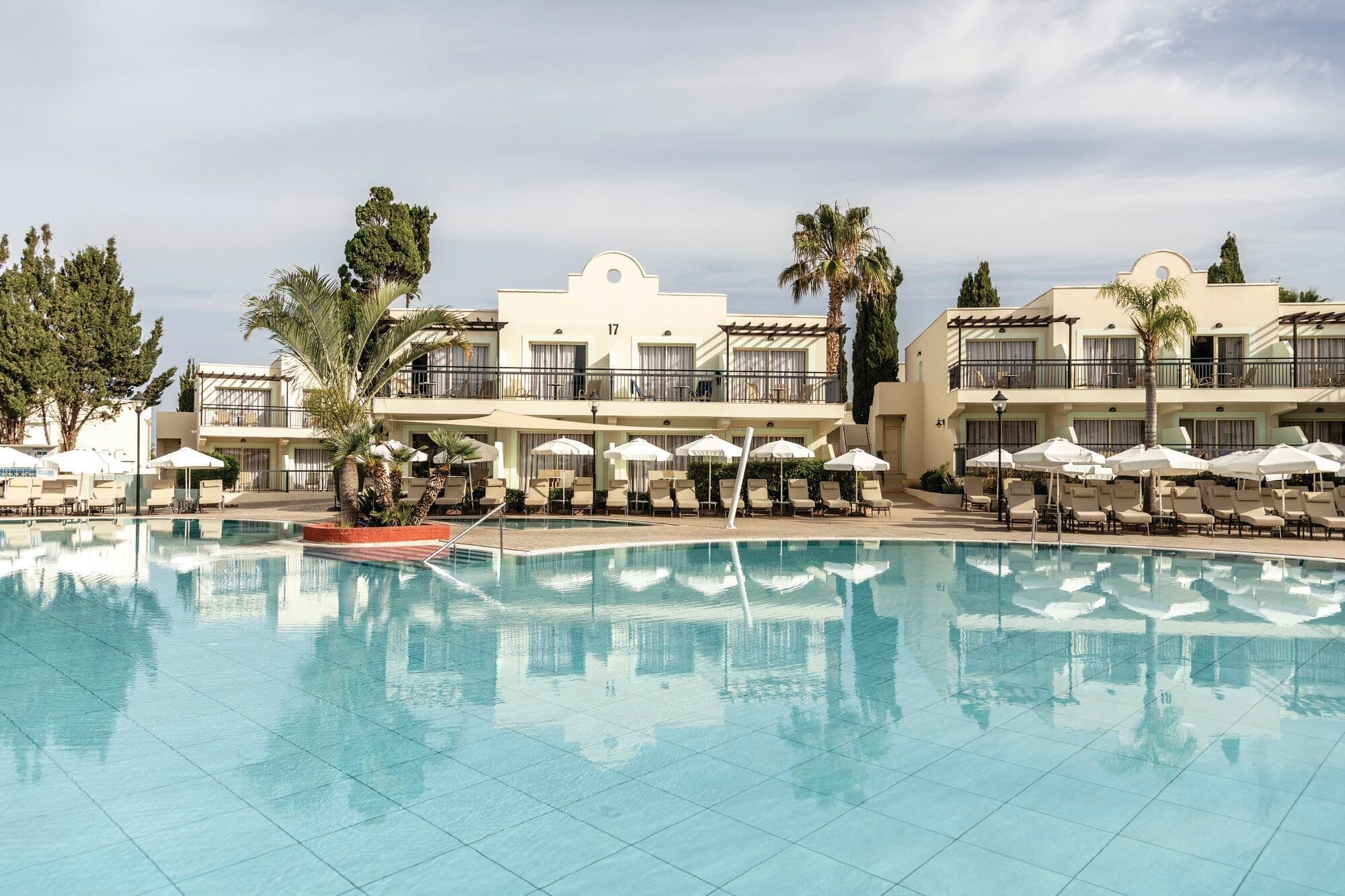 Louis Paphos Breeze - photo 3