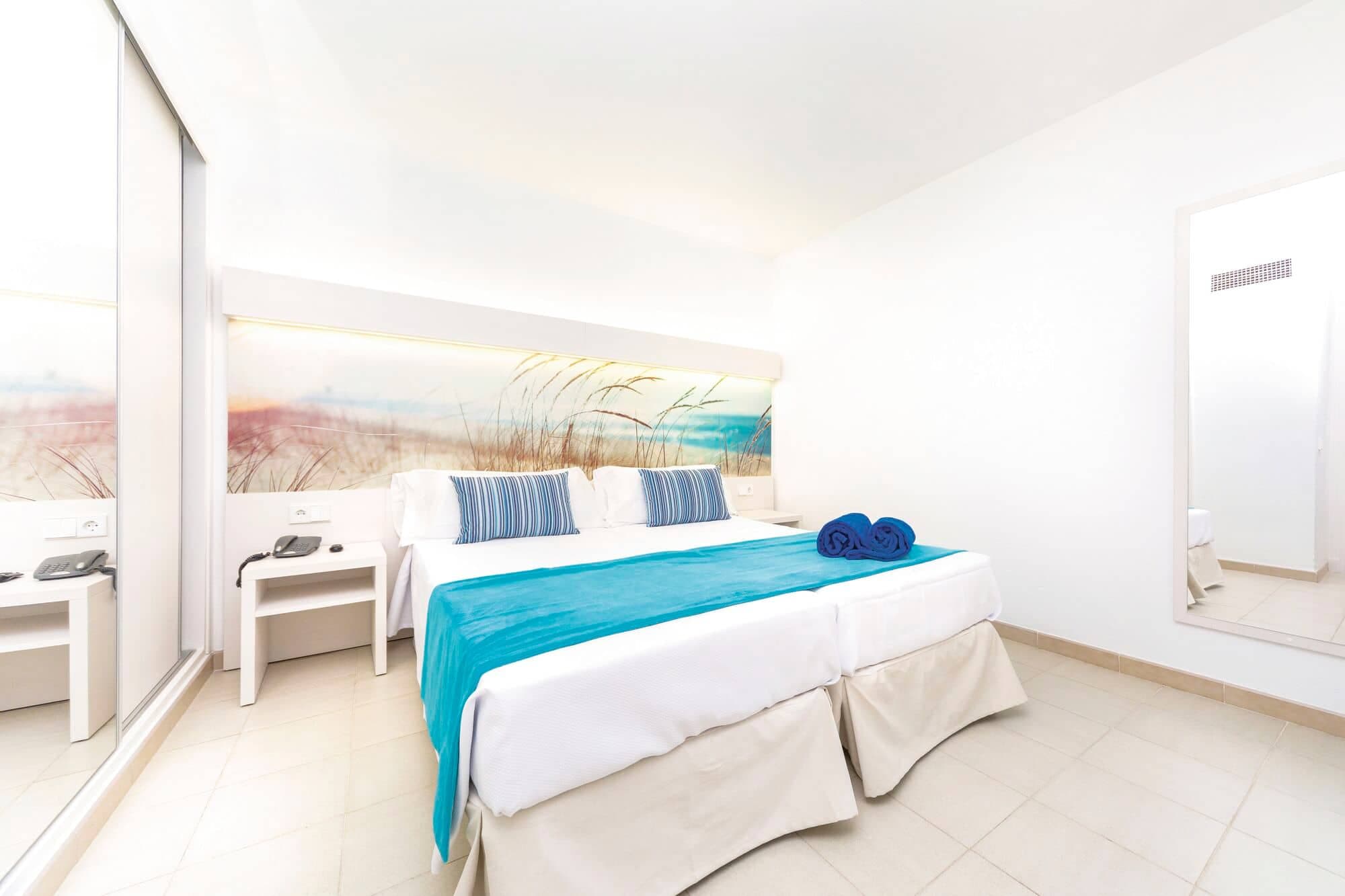Globales Apartamentos - photo 2