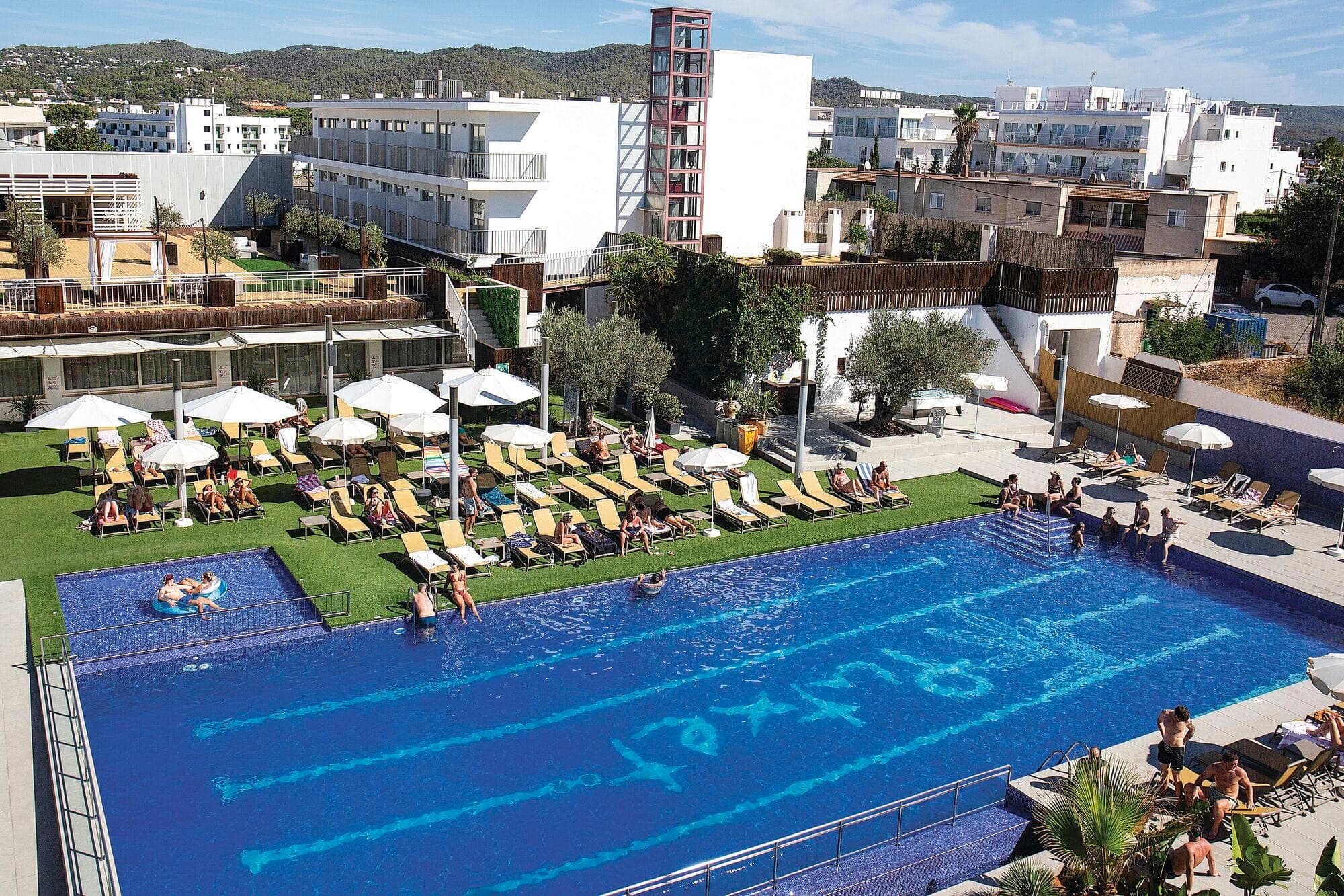 Hotel Puchet (San Antonio) - photo 3