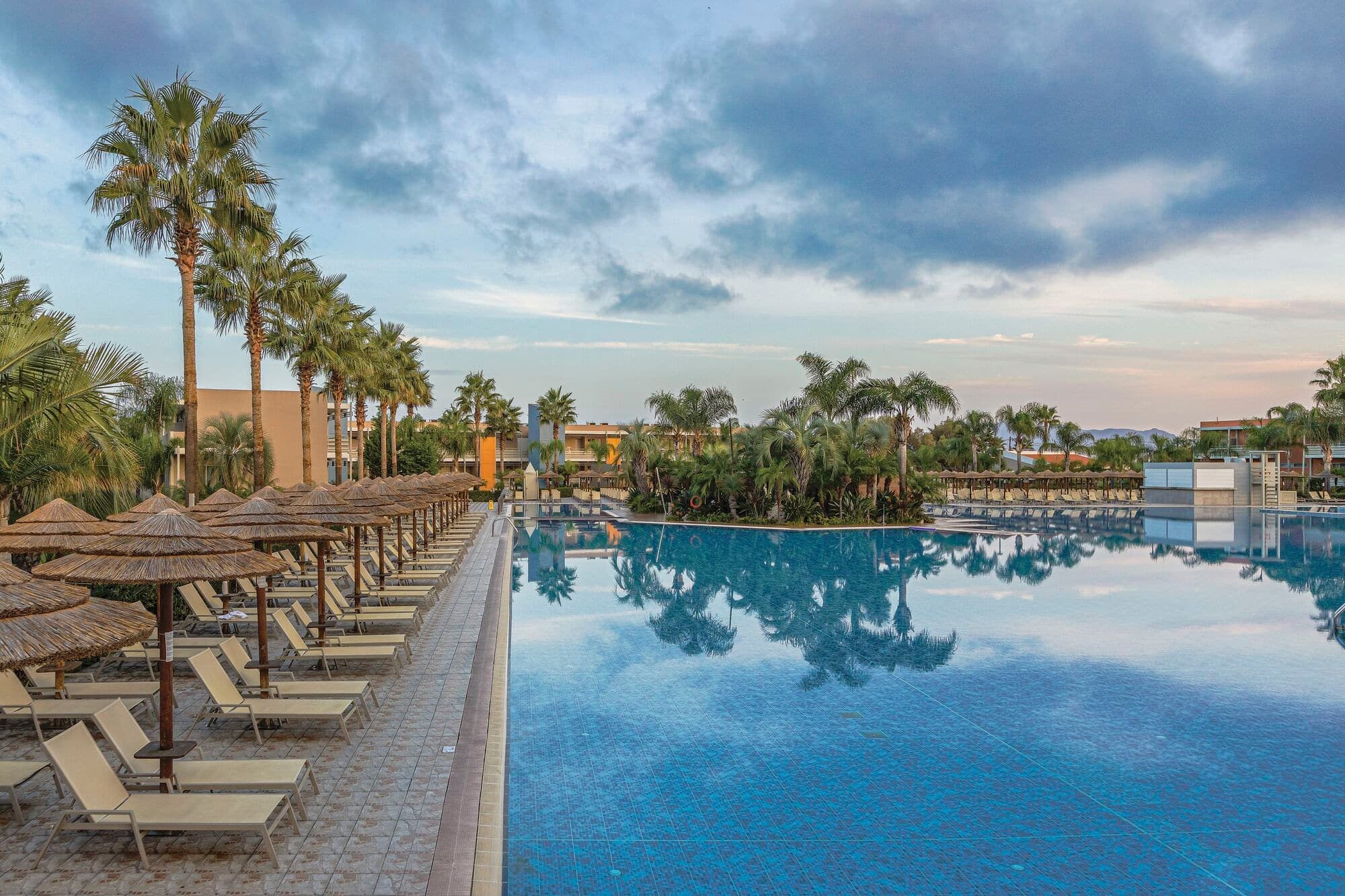 Blue Lagoon Resort - photo 3