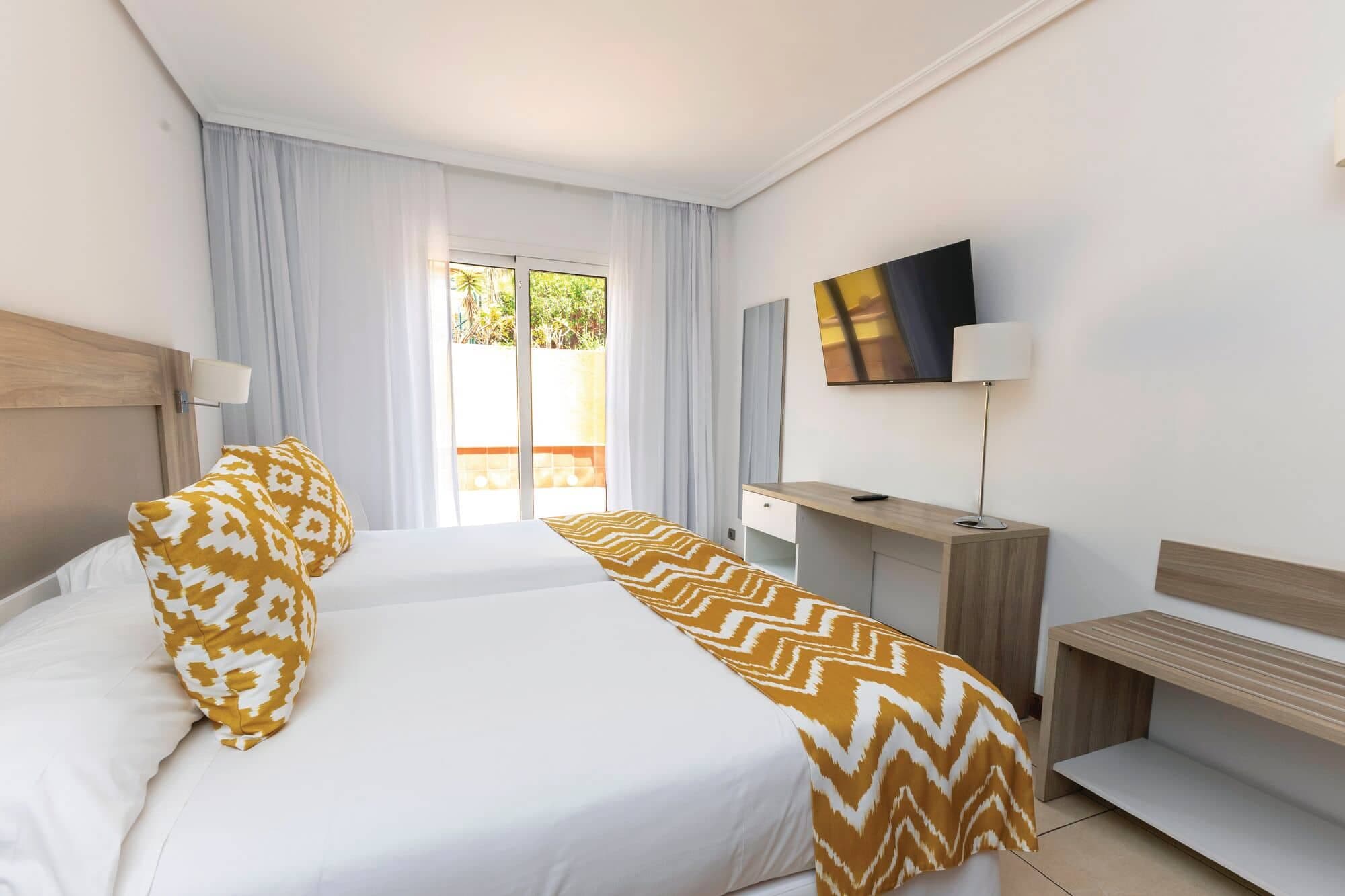Landmar Costa Los Gigantes - photo 2