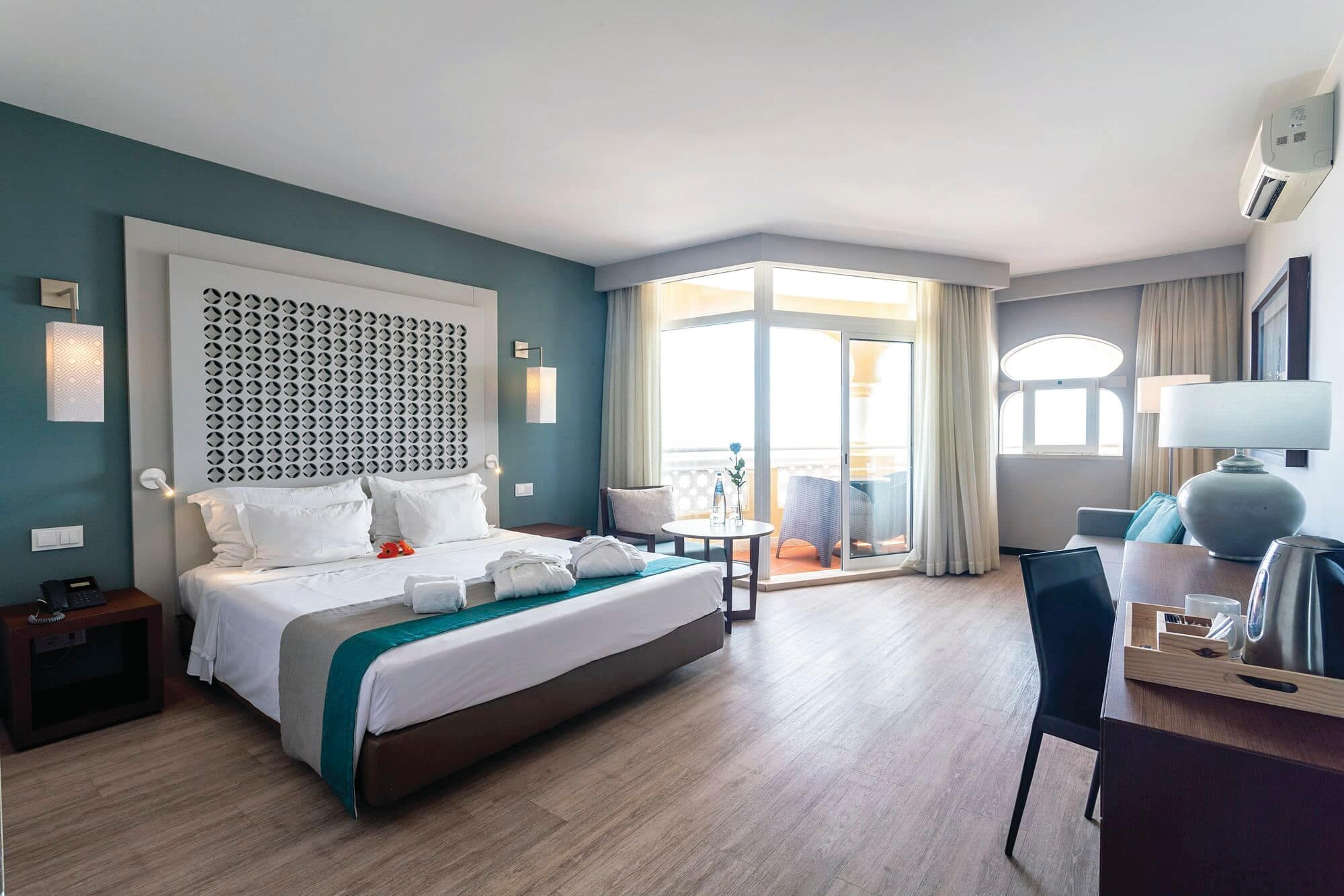 AP Hotel Oriental - photo 2