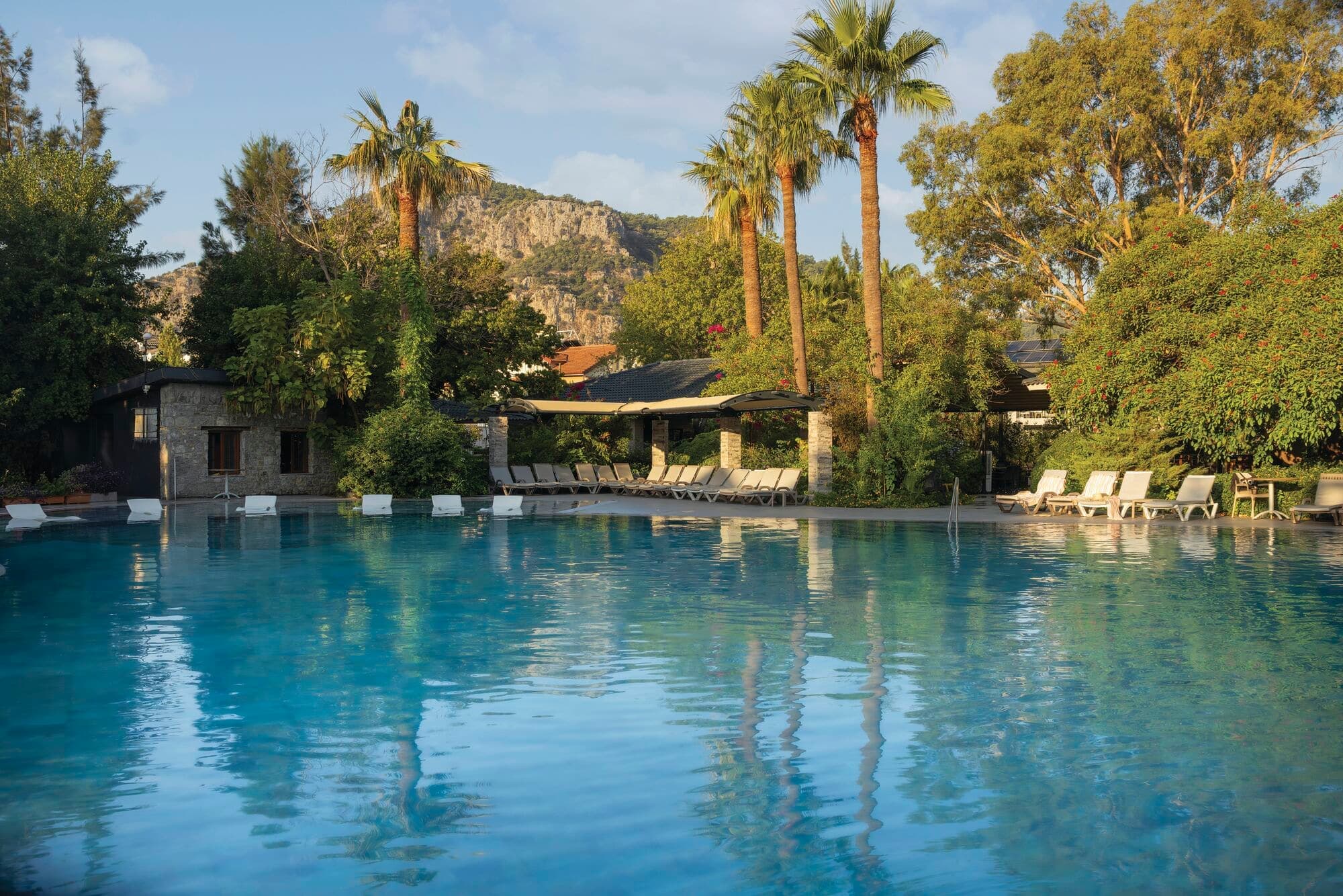 Holiday Calbis Hotel