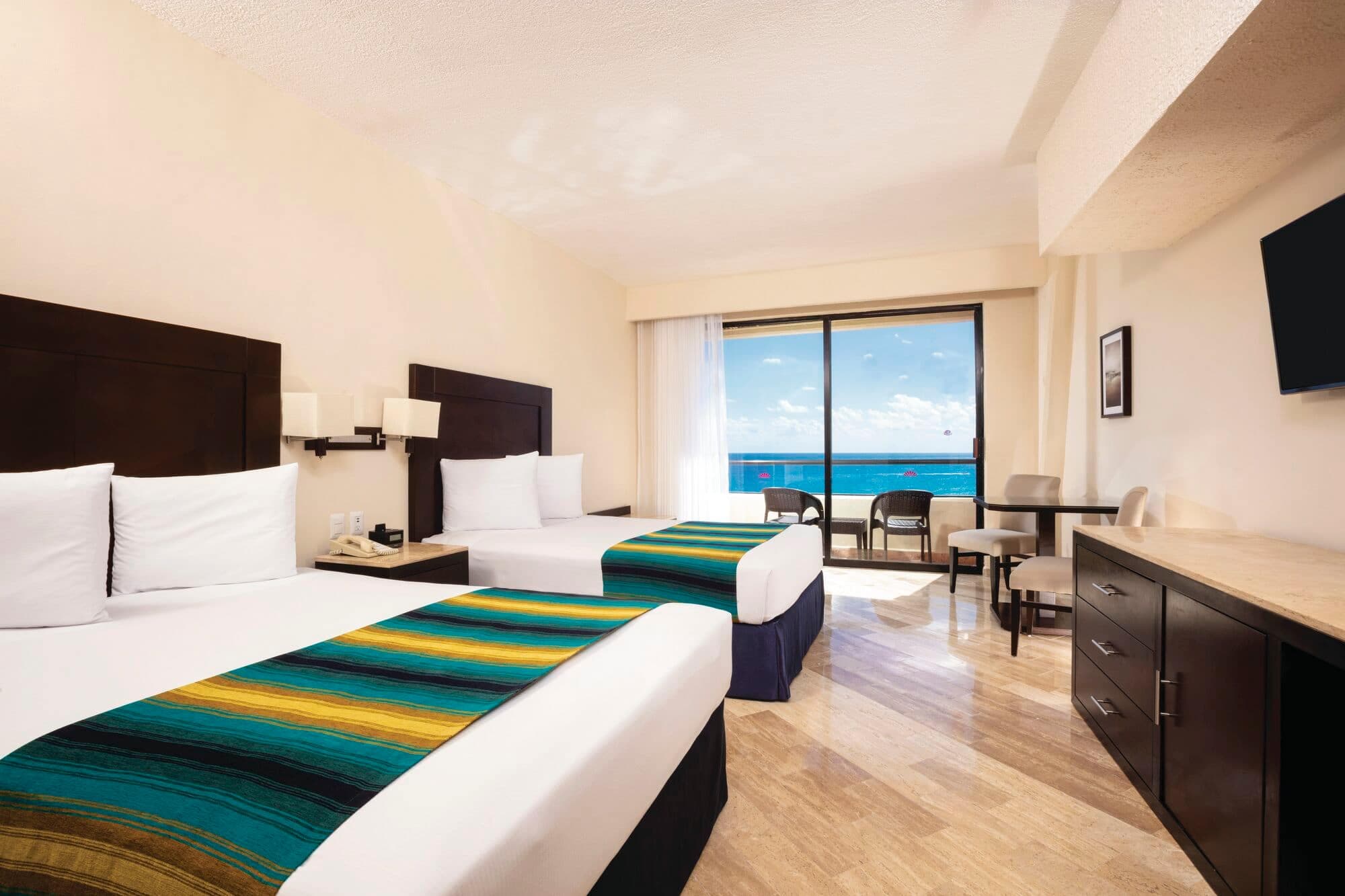 Crown Paradise Club - photo 2