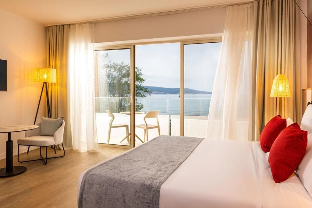 Sunny Beach Getaway - photo 2