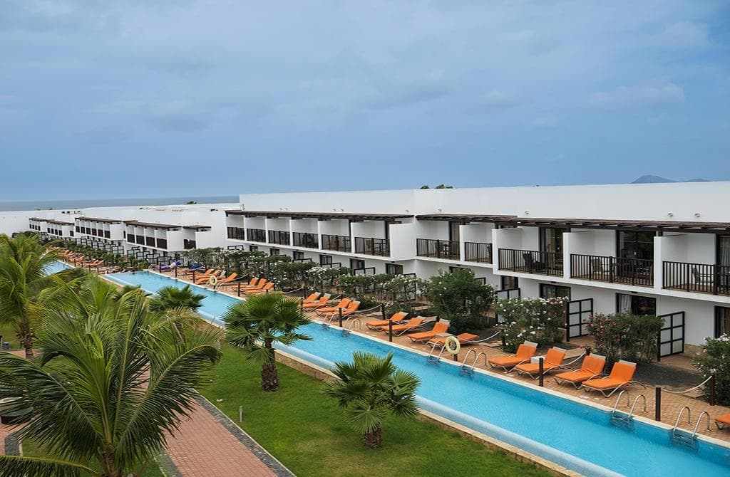 Santa Maria, Melia Llana