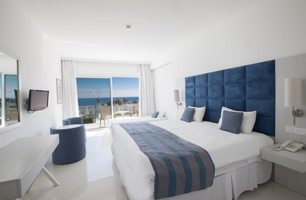 Odessa Beach Hotel - photo 2