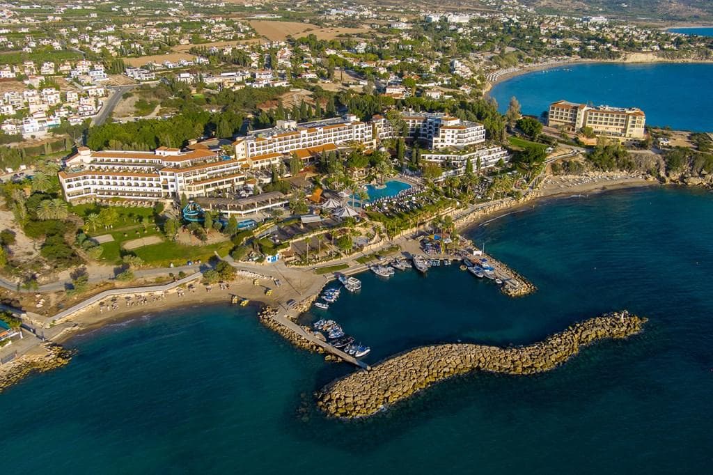 Coral Beach Hotel - photo 2