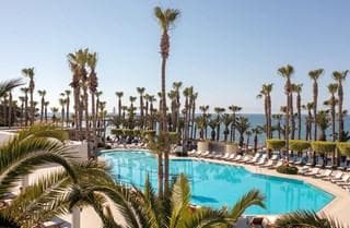 Luxurious beachfront stay - photo 3