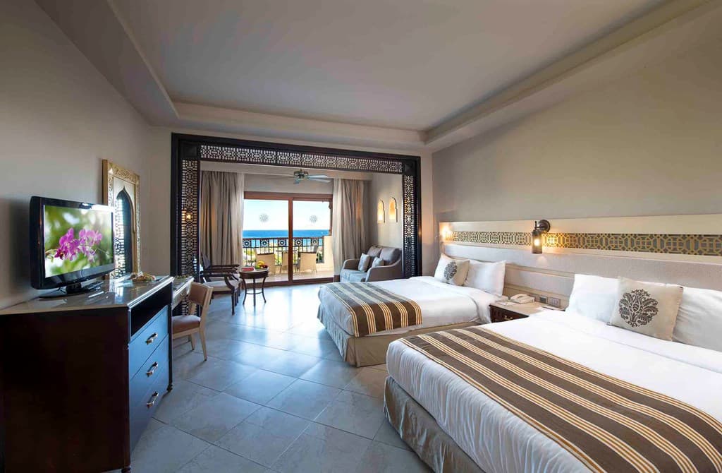 Sunrise Arabian Beach Resort - photo 2