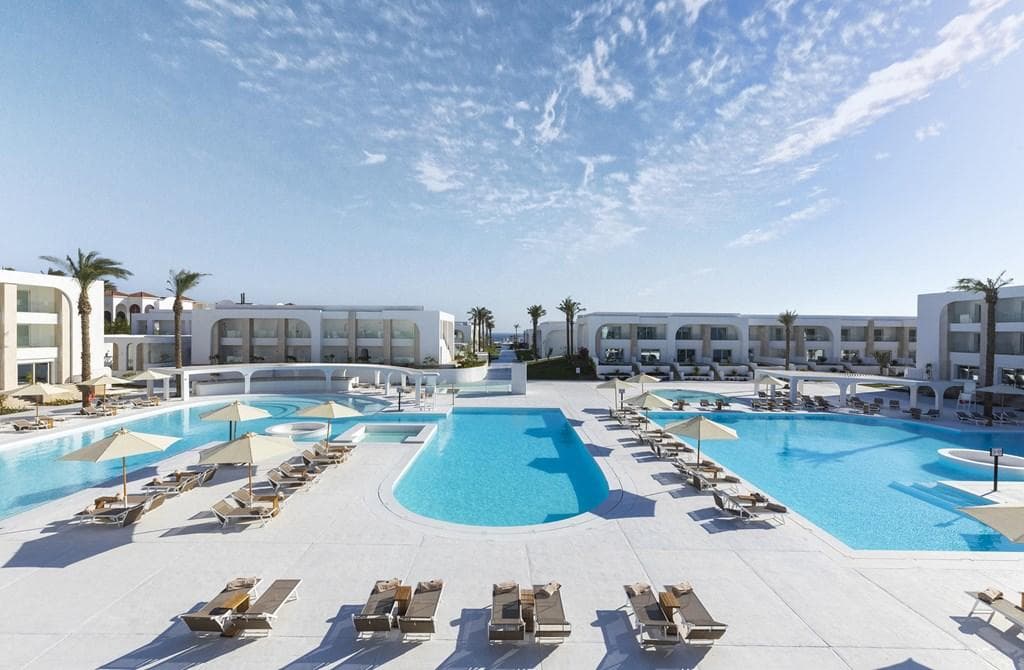Luxury Family Getaway - photo 2