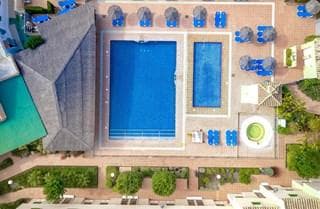 Ramada Hotel & Suites - photo 2