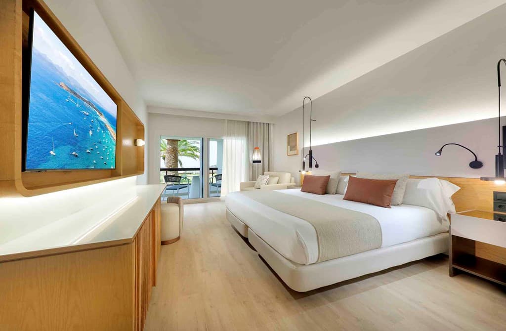 Luxury Ibiza Getaway - photo 2