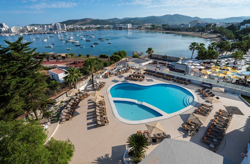 THB Ocean Beach - main photo