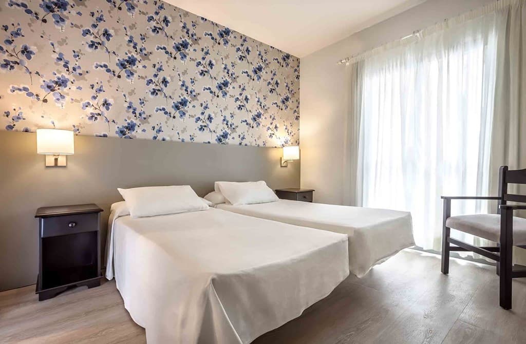 HG Cristian Sur Apartments - photo 2