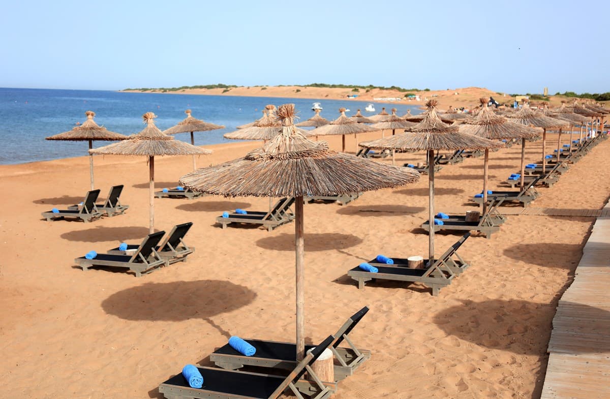 Sandy Beach Resort - photo 3