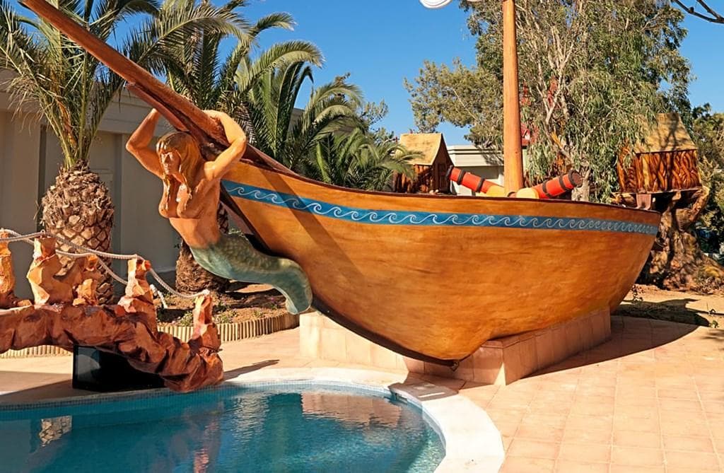 Out Of The Blue Resort - photo 2