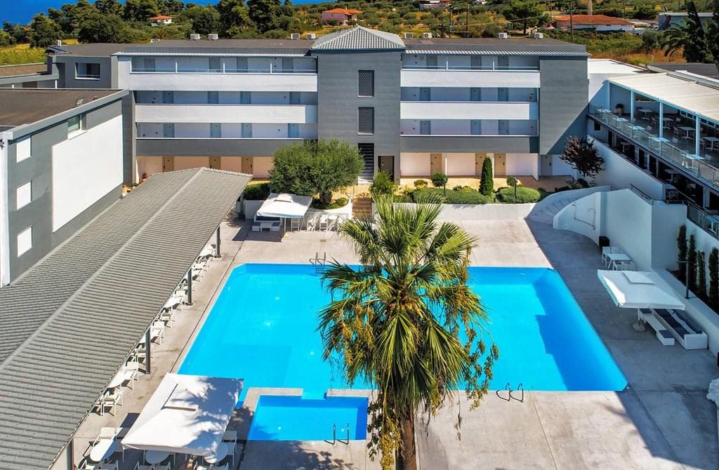 Kriopigi, Kriopigi Hotel