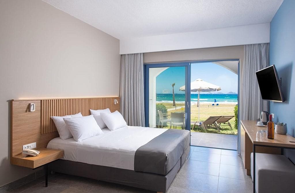 Aeolos Beach Hotel - photo 2