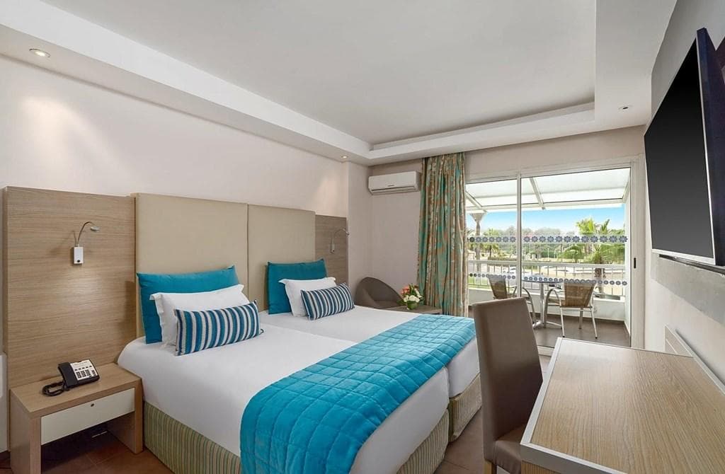 Amadil Ocean Club - photo 2