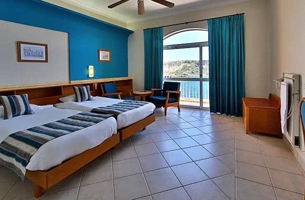 Paradise Bay Resort 28 nights - photo 2
