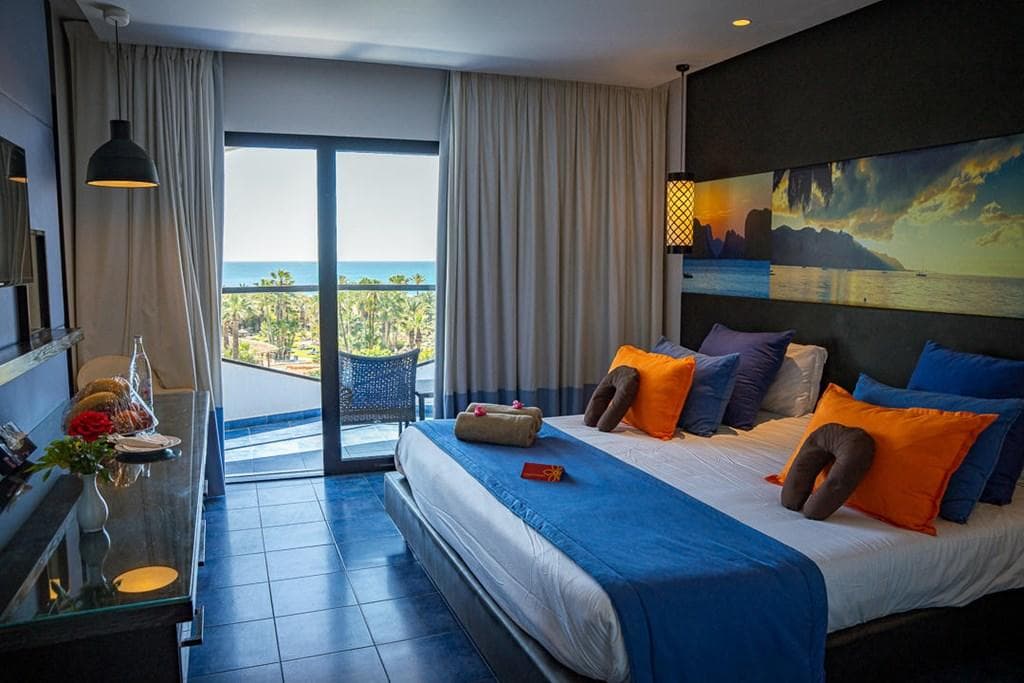 Phenicia Hotel - photo 2