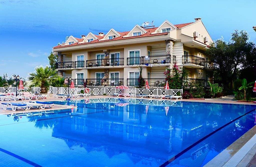 Celay Hotel - photo 2