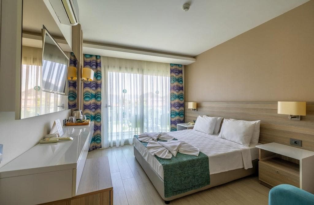 Idas Hotel Vacation - photo 2
