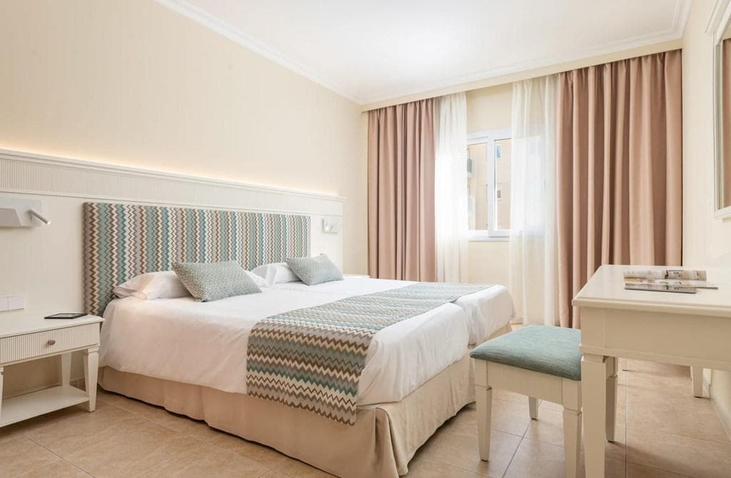 Aparthotel Can Picafort - photo 2