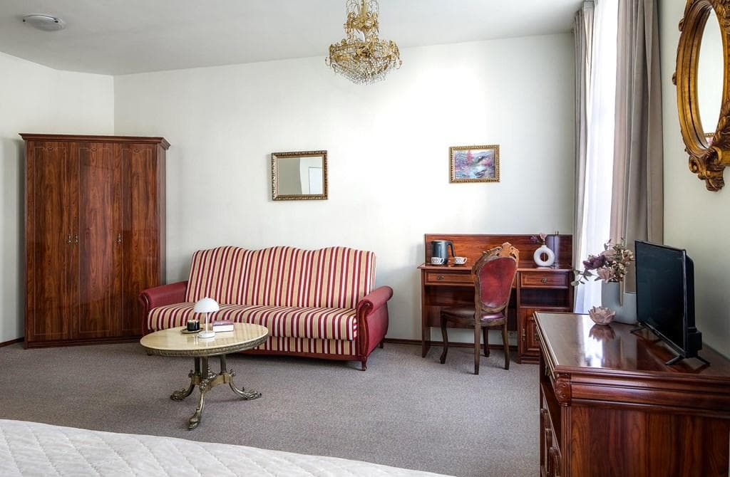 Old Time Aparthotel - photo 3