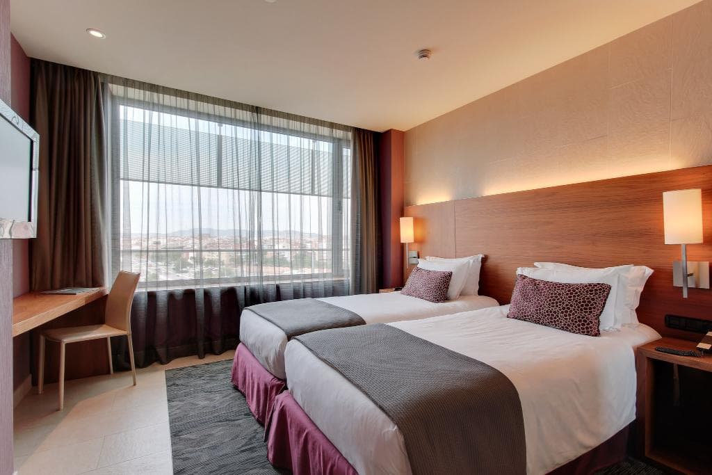 Hotel Badalona Tower - photo 2
