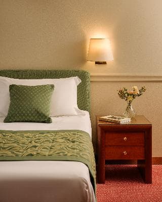 Central stay with lake views
