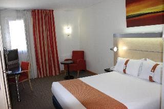 Holiday Inn Express - photo 2