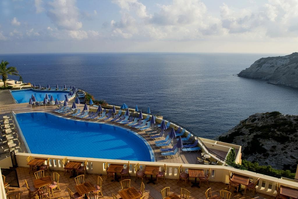 Athina Palace Resort - photo 2