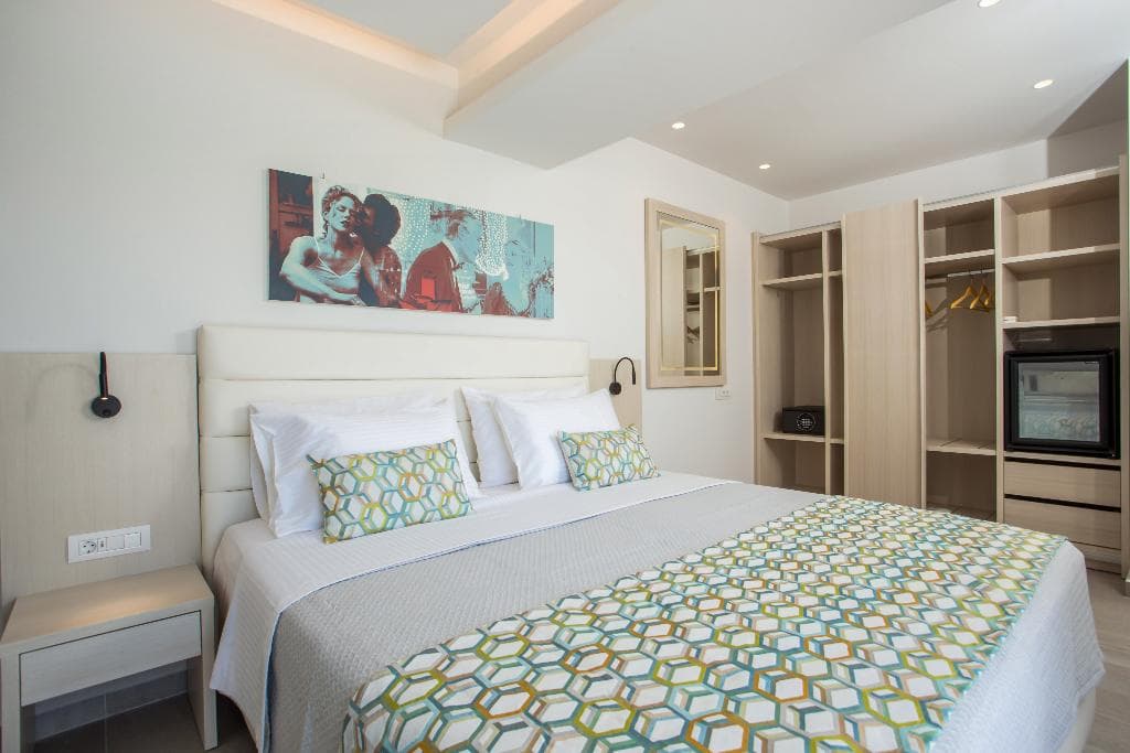 Faliraki, Hollywood Inn - photo 2