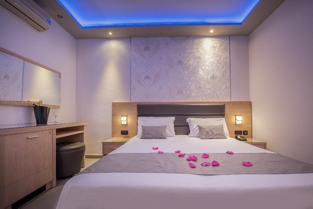 Tzante Hotel - main photo