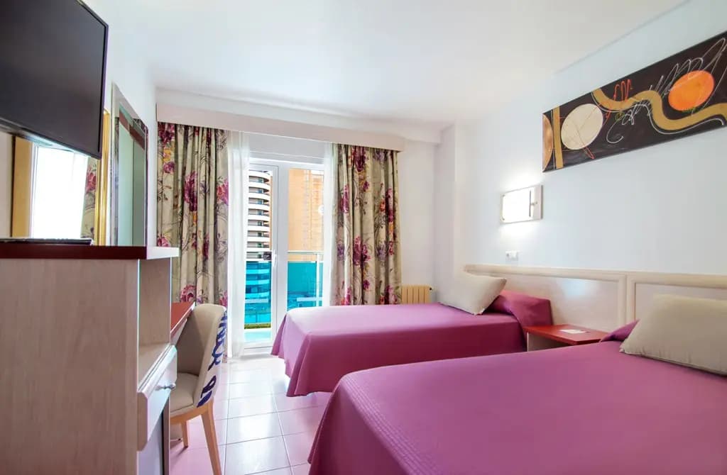 Solo Winter Escape to Benidorm – 4★ Servigroup Venus - photo 2