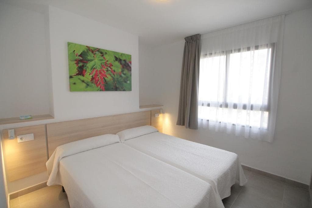 Vistamar Apartments - photo 2