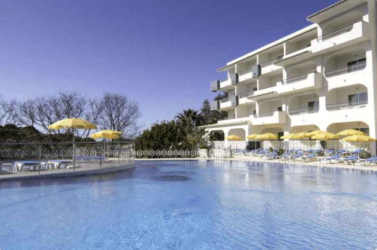 Stay at Luna Miramar - photo 2