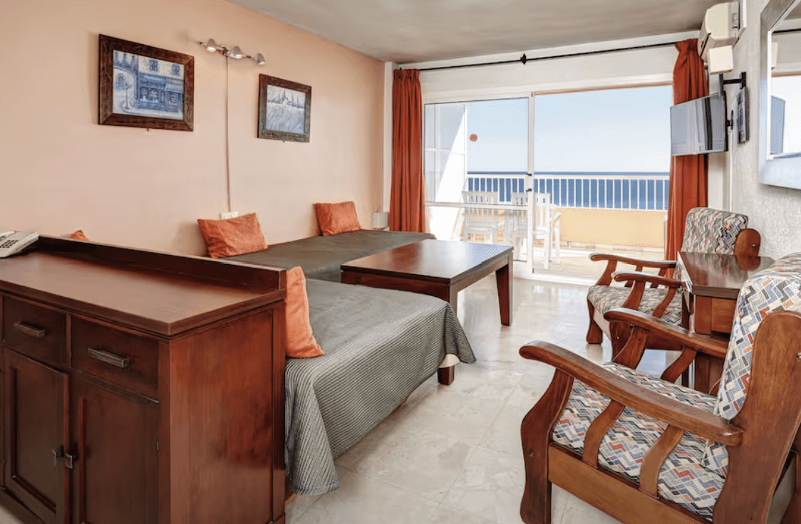 Apartamentos La Jabega - photo 2