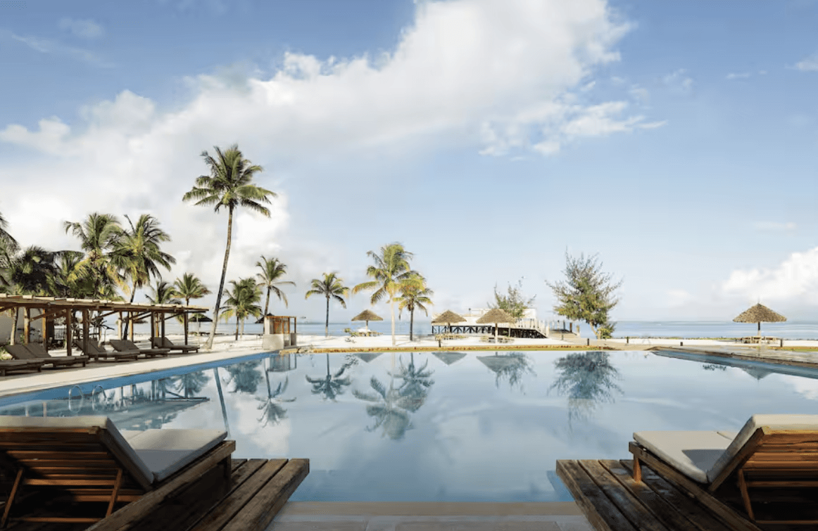 Luxury Beach Retreat - photo 2