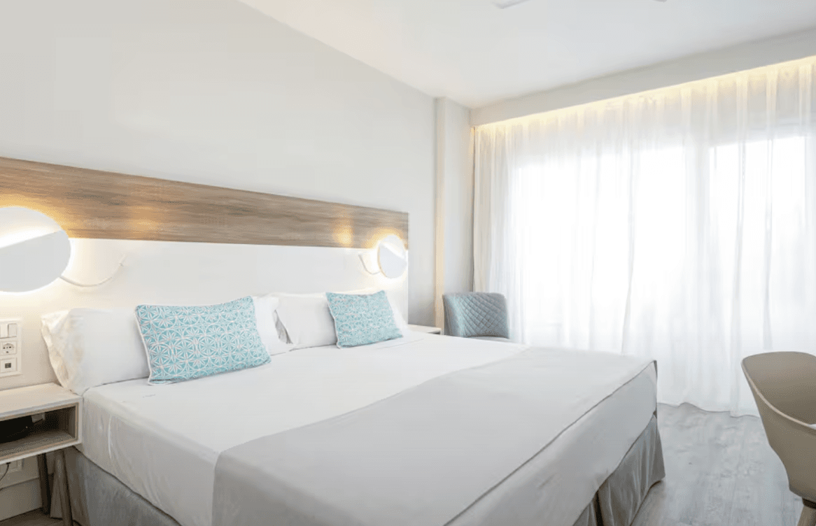 Benalma Hotel - photo 2