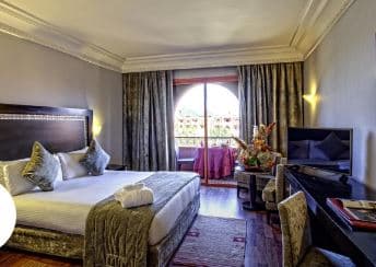Palm Plaza Hotel Stay - photo 3