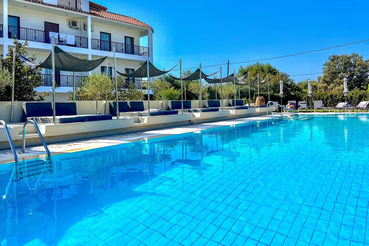 Bruskos Hotel & Suites - main photo