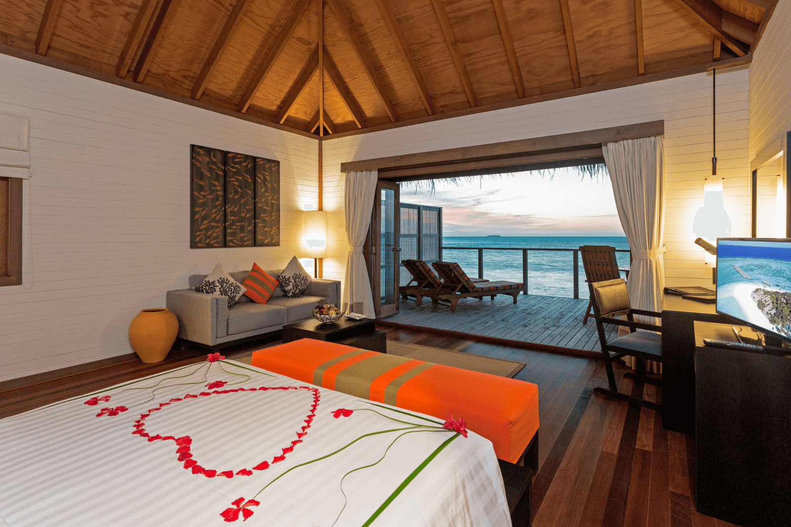 Jacuzzi Water Villa