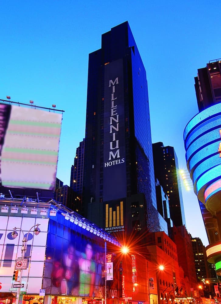Times Square Getaway - main photo