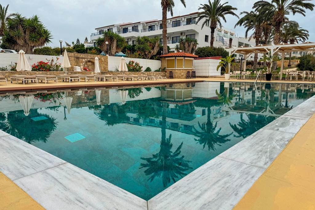 Vrachia Beach Hotel - photo 2
