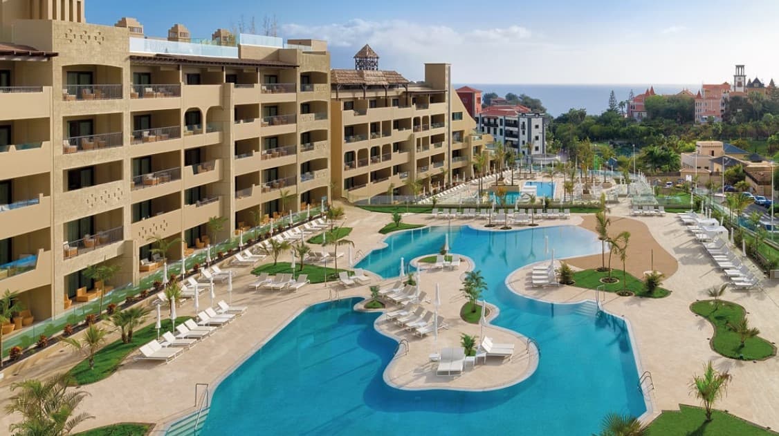 Luxury Family Getaway - main photo