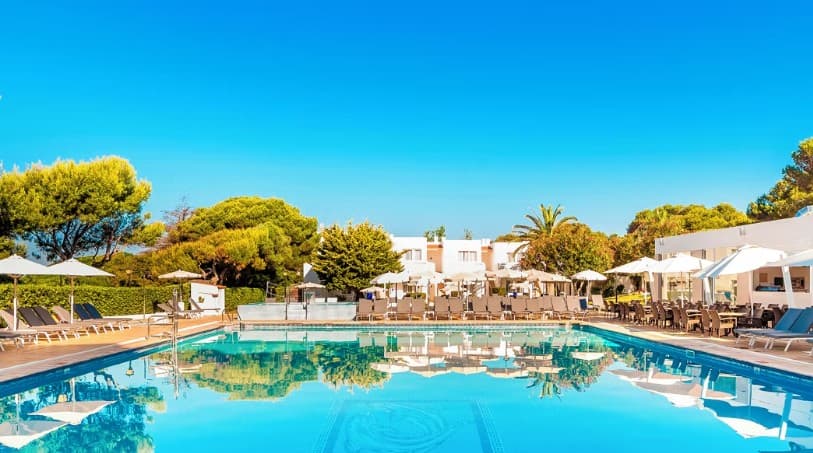 Menorca Holiday- Globales Lord Nelson