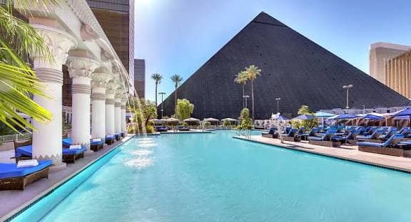 Luxor Hotel Getaway - photo 2